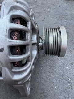 三菱ふそう キャンター 4P10 純正ファンベルト アイドラプーリーセット 三菱ふそう キャンター 4P10 純正ファンベルト アイドラプーリー